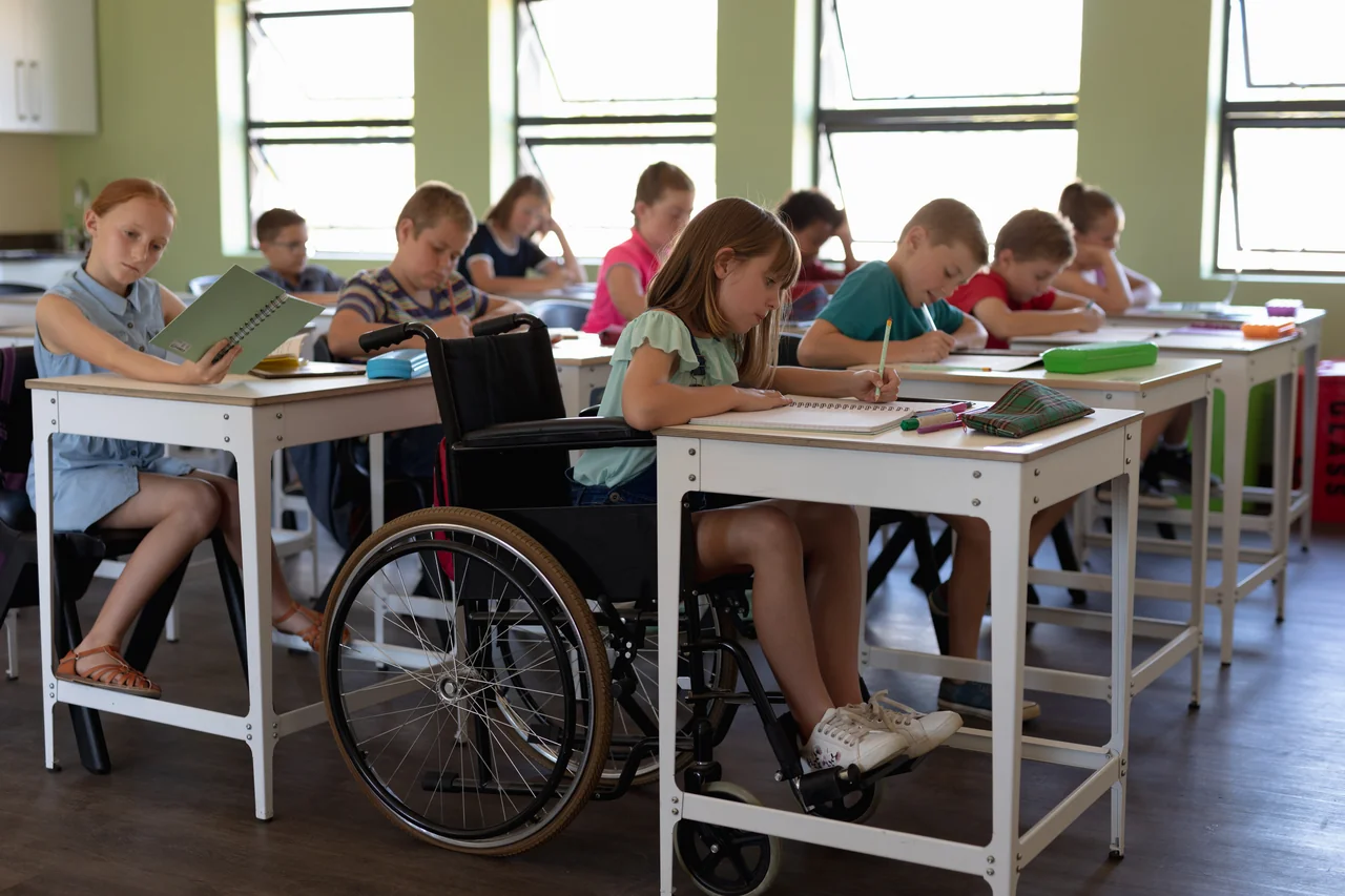 School Reborn: 5 Classrooms, 500 Students